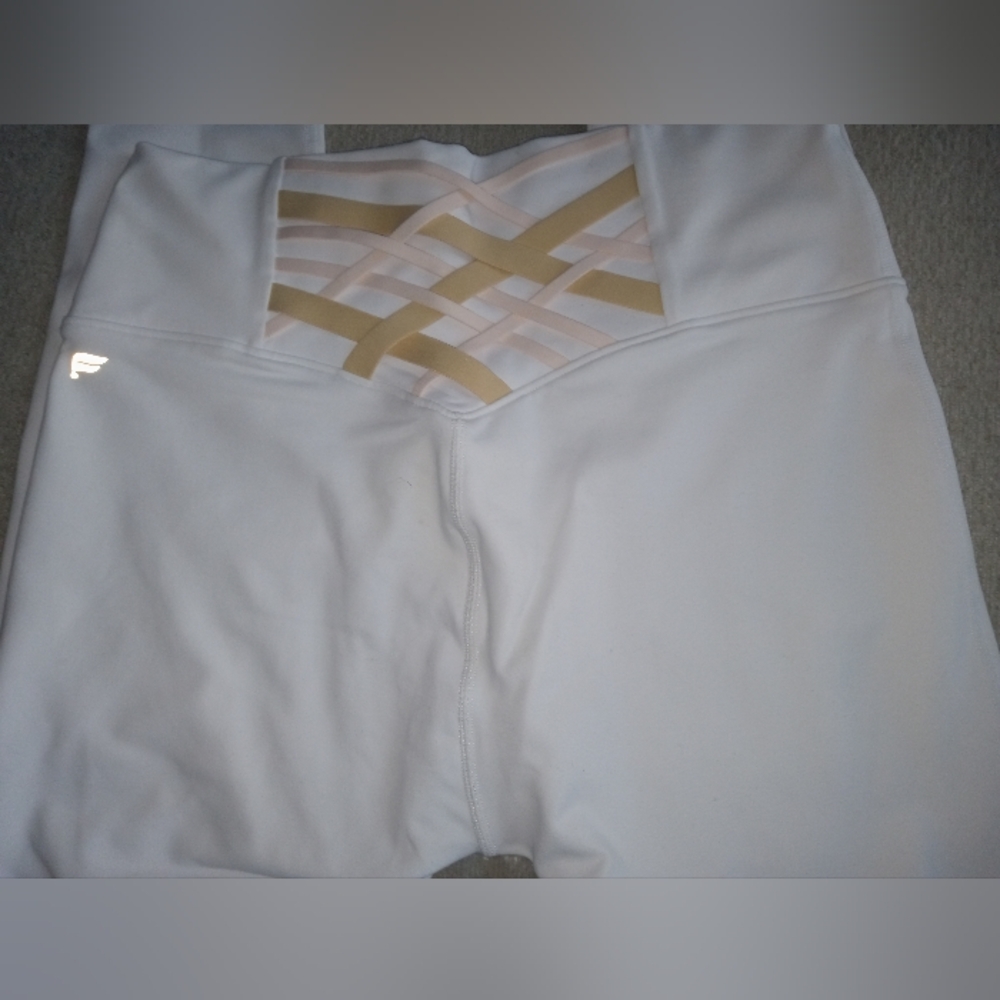 Fabletics,Trendy, Powder hold, 7/8 leggings, size medium, color white - Picture 5 of 7
